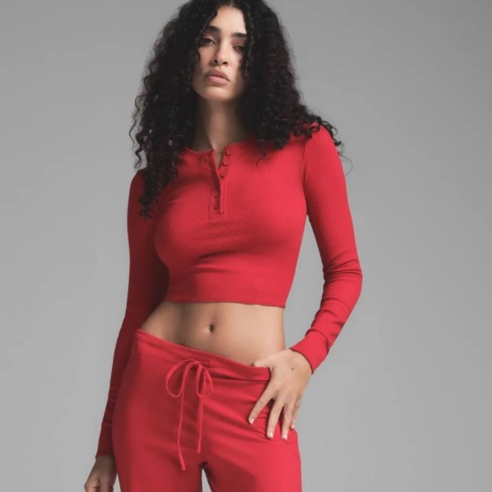 Skims cranberry cotton rib long sleeve Henley. Small